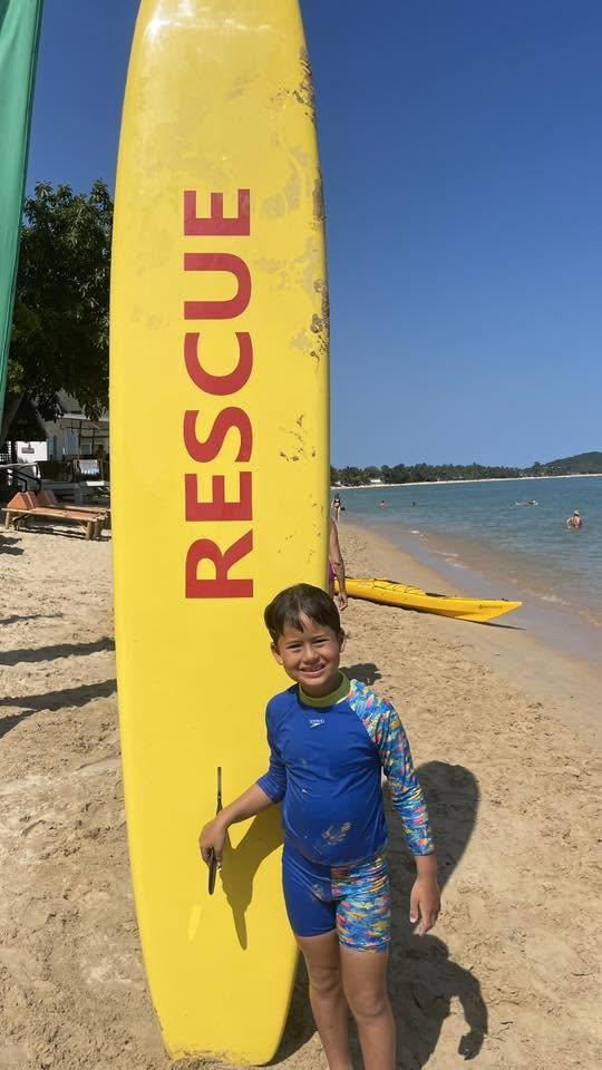Jet with rescue board