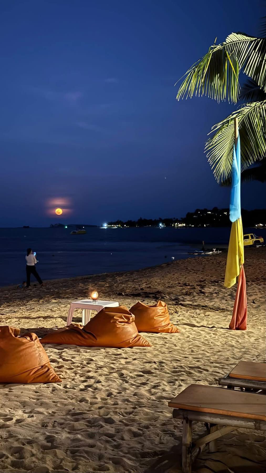 Nature Bar beach moon view